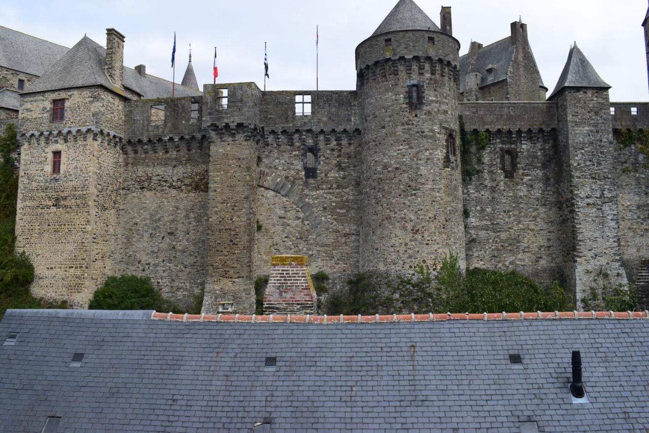 Hotel Du Chateau Vitre  Exterior photo